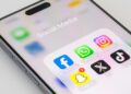California prohíbe algoritmos y funciones adictivas en redes sociales para menores
