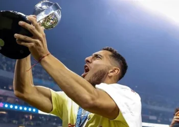 Sale Sebastián Cáceres del América y ficha con el Celta