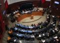Senado aprueba reforma a propiedad industrial; oposición la llama “Ley Antimemes”