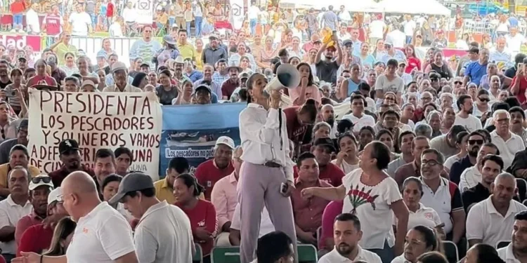 Sheinbaum tilda de "prianistas" a manifestantes en Colima