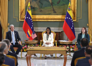 Trump acelera la firma de contratos tras histórico acuerdo petrolero con Venezuela