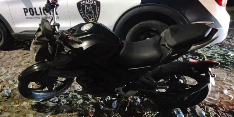 Del total de unidades localizadas, siete fueron motocicletas y tres automóviles particulares.