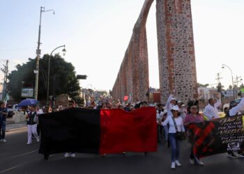 Trabajadores del IMSS en Querétaro exigen aumento salarial del 10%