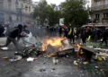 Dejan protestas contra altos costos caos y saqueo en Francia