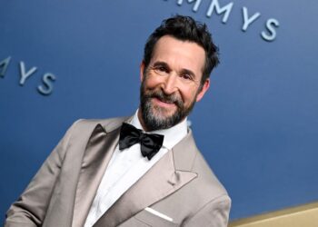 Noah Wyle es elegido el hombre más sexy del mundo