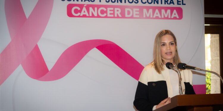 Car Herrera de Kuri expresó su solidaridad con las pacientes y sus familias.