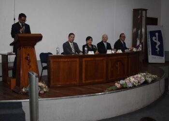 Querétaro reconoce la excelencia médica