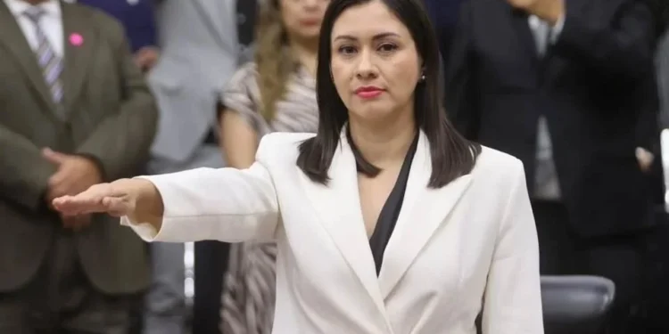 Blanca Cruz García asume como presidenta provisional del INE tras salida de Taddei