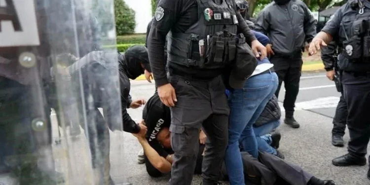 Claudia Sheinbaum condena represión en Guadalajara y exige a Pablo Lemus transparentar detenciones