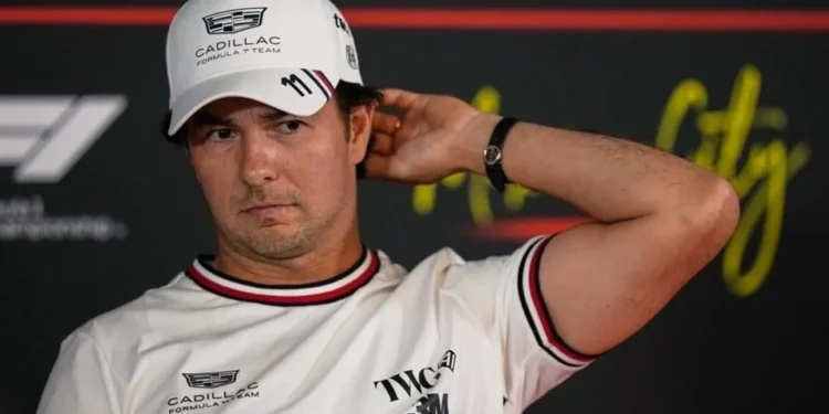 Checo Pérez cancela su participación en el Fan Forum de México por enfermedad