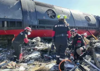 Orden de reanudar marcha causó accidente de trenes