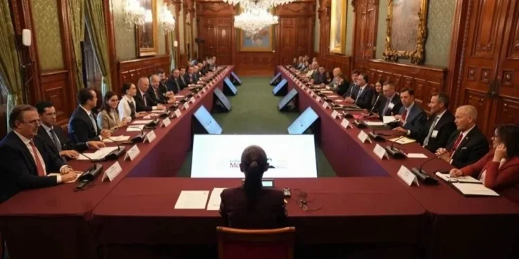 Claudia Sheinbaum augura repunte económico para 2027 impulsado por la obra pública y vivienda