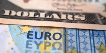 Cae euro a mínimos de 17 meses