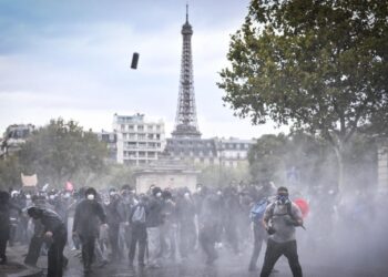 Francia autoriza las granadas aturdidoras en las manifestaciones de este sábado