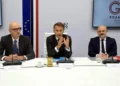 Pacta G7 liberar 100 millones de barriles de diésel y crudo