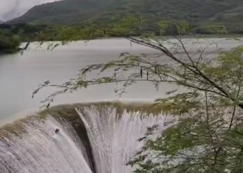 Mantiene Protección Civil monitoreo sobre presa Jalpan y río Ayutla