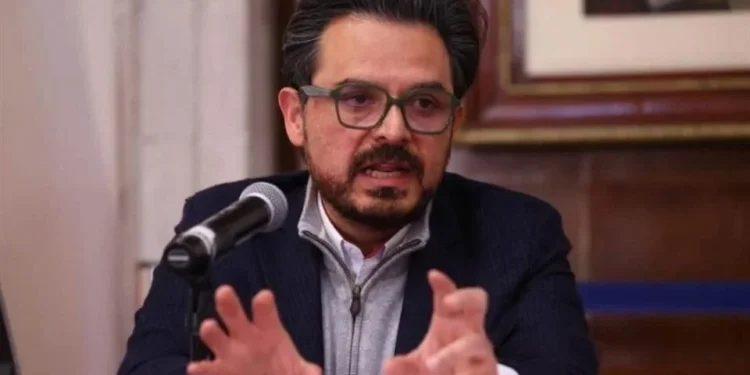 Zoé Robledo evita aclarar si el IMSS puede mejorar la oferta salarial del 2.9 por ciento