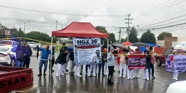 Trabajadores del IMSS desatan ola de bloqueos nacionales: exigen abasto y salida de su líder sindical