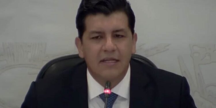 Contralor del INE imputa a cinco servidores públicos por faltas graves en red de Taddei