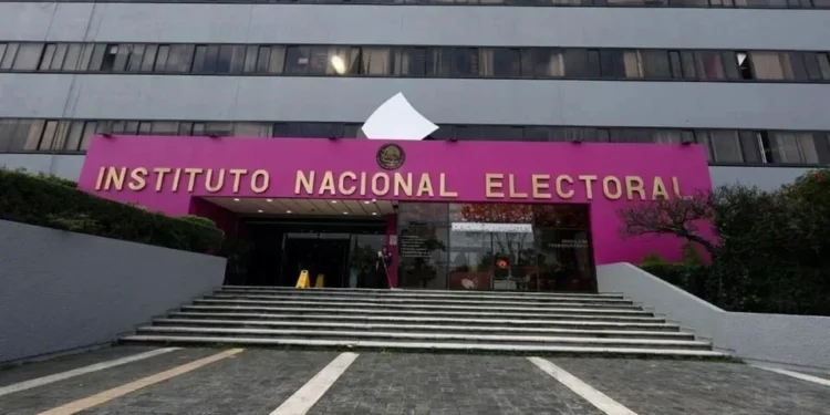 Consejeros del INE salen de cónclave sin acuerdos para suplir a Taddei