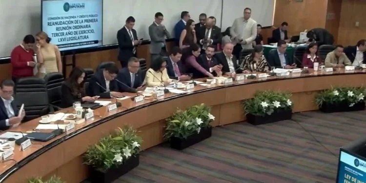La Comisión de Hacienda aprueba la Ley de Ingresos 2027 con deuda de 1.7 billones de pesos