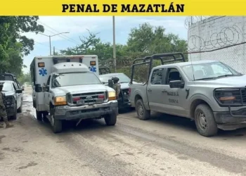 Mueren 9 reos en riña y un menor visitante