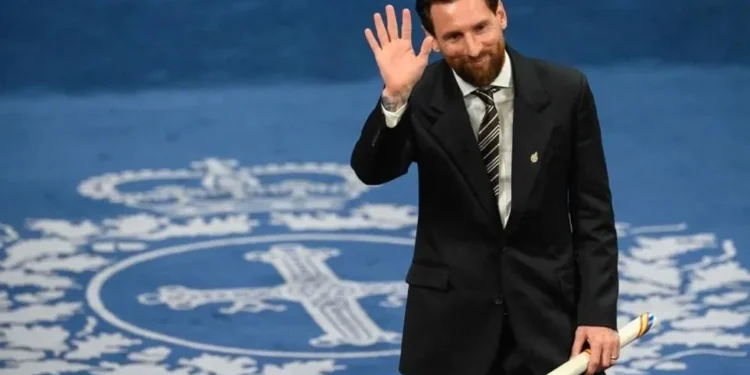 Lionel Messi durante la entrega del galardón en Oviedo