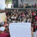 Protestan víctimas en acto de CSP; exigen paz en Apatzingán