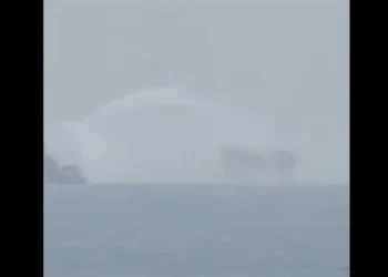 Se registra incendio en plataforma de Pemex