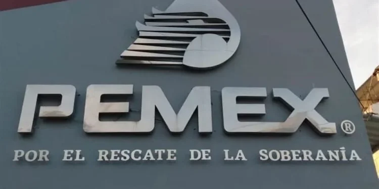 Pemex contrasta con petroleras globales