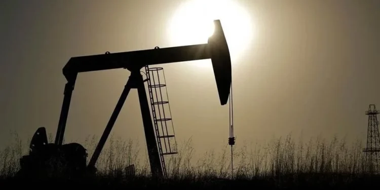 Precios del petróleo Brent y WTI bajan este lunes por toma de ganancias