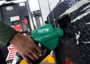 Caen ingresos petroleros, los de ISR y de IEPS