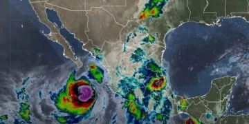 Evoluciona ‘Rachel’ a huracán categoría 2 en el Pacífico