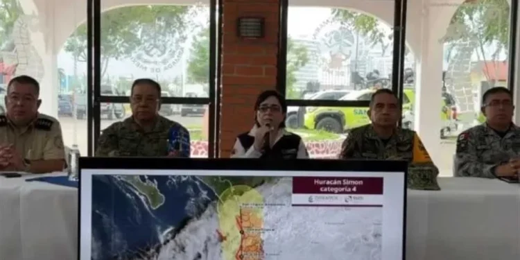 Gobierno suspende movilidad en 4 estados ante huracán "Simón"