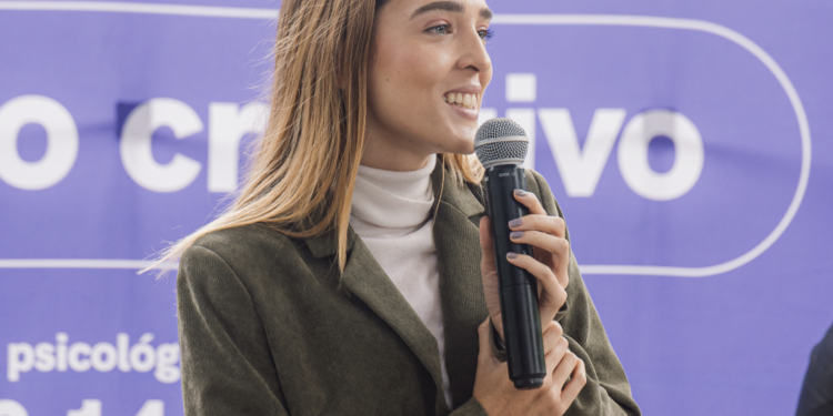 A través de un espacio creativo y un taller impartido por psicólogos del programa “Contigo sanamente”, las y los asistentes obtuvieron herramientas emocionales.