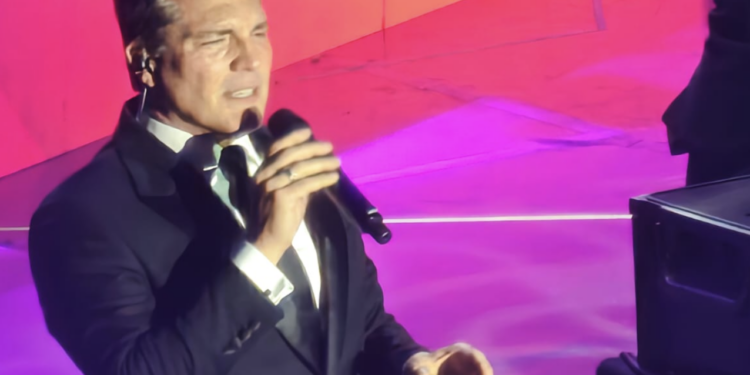 En dos horas de show, Daniel Boaventura demostró el cariño y agradecimiento que le tiene a México. “Ha sido vital en mi carrera”.
Foto: Juan Carlos Cuéllar