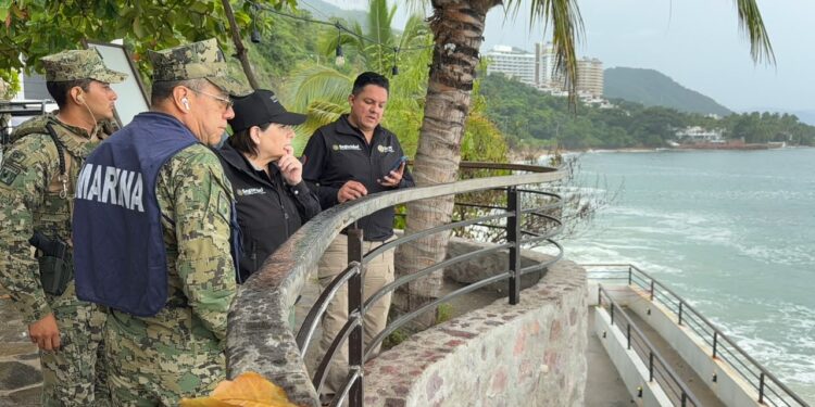 La Marina despliega el Plan Marina en el Pacífico por el huracán Simón y cierra puertos estratégicos