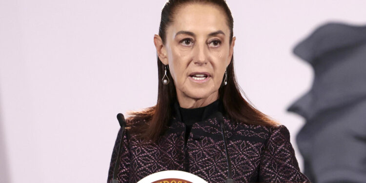La presidenta de México, Claudia Sheinbaum, durante la Mañanera del Pueblo de este lunes en Palacio Nacional