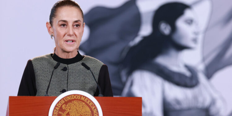La presidenta de México, Claudia Sheinbaum, durante su rueda de prensa matutina de este jueves, en Palacio Nacional
