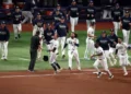 Tampa Bay viene de atrás y alarga Serie Mundial