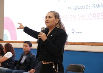 Promueve SEDESOQ educación en valores entre familias de San Juan del Río