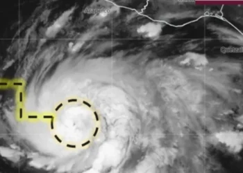 Se intensifica ‘Vance’ a huracán categoría 1 en Pacífico