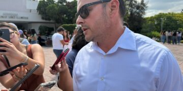 Analiza Bachilleres UAQ instalar arcos detectores de metales en preparatorias