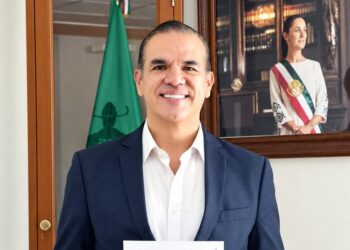 Renuncia Ruiz Olaes a la SEP