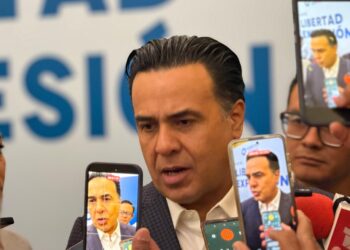 Pide Nava claridad sobre supuestas encuestas filtradas; propone que sea la UAQ la que mida