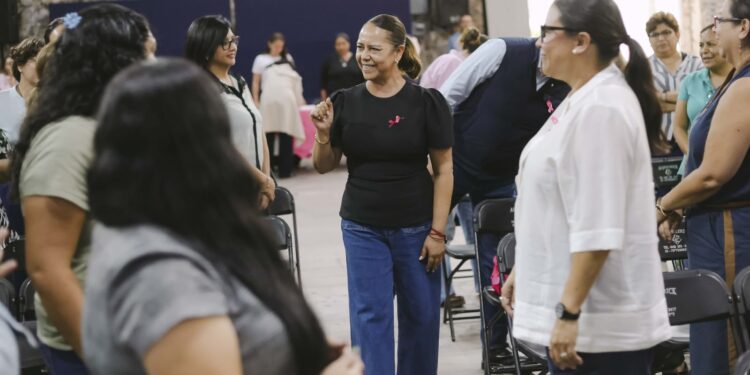 Corregidora activa tarjeta de beneficios médicos y citas de mastografía para sus trabajadoras