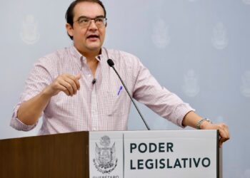Memo Vega expresa su respaldo a jueza Martha Magaña, tras audiencia en Tribunal de Disciplina Judicial
