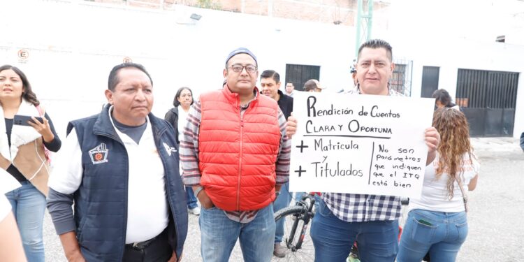 Sindicato del ITQ entrega pliego petitorio en Querétaro y exige la destitución del director