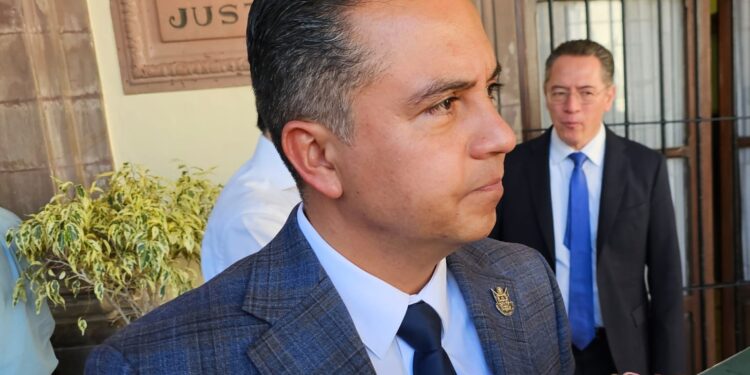 Vecinos del Centro Histórico de Querétaro exigen información sobre el túnel del Tren México-Querétaro