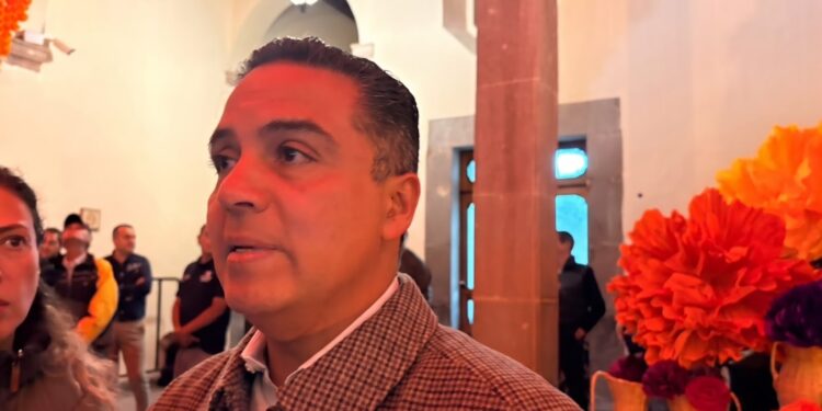 Segob apoya socialización del paso a desnivel del tren México-Querétaro